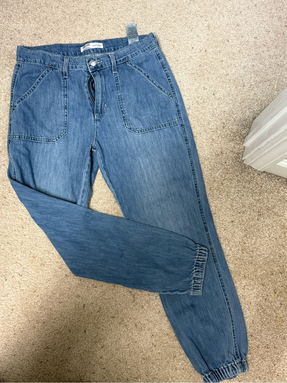 Signature by Levi Strauss Mid-Blue Denim Jogger Pants